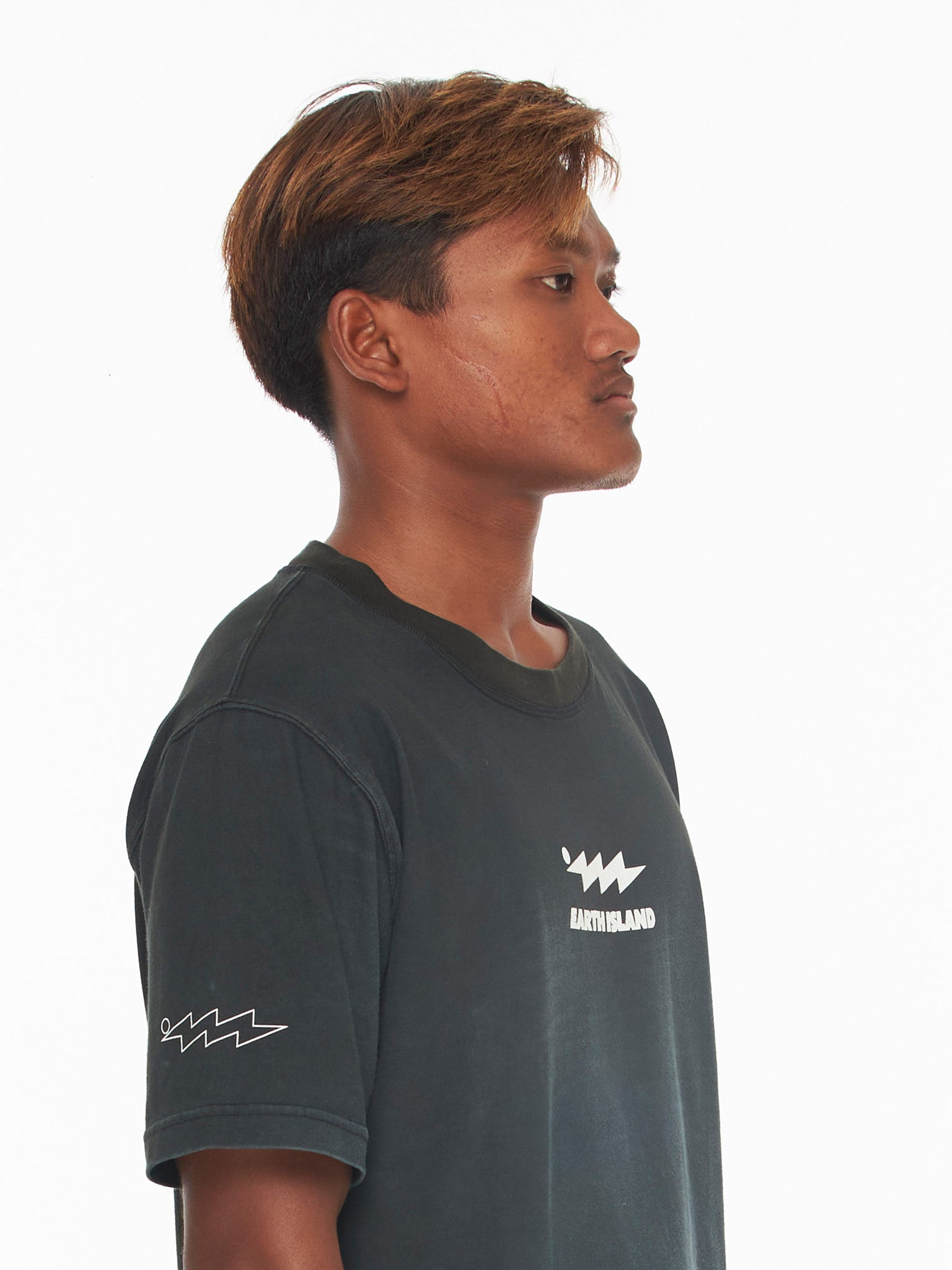 Earth Island - Surf Culture and Lifestyle - Product - Black T Shirt